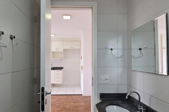Banheiro de apartamento para alugar com 1 quarto, 32m² em Água Branca, São Paulo