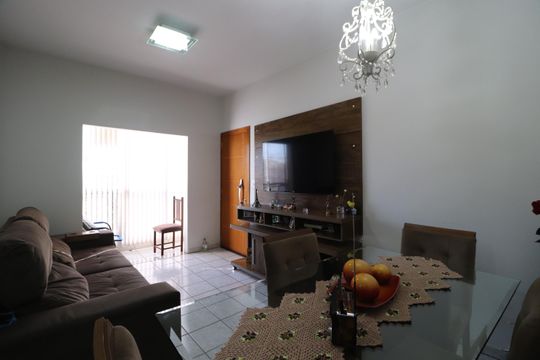 Apartamento para alugar com 3 quartos, 69m² em Santa Mônica, Uberlândia