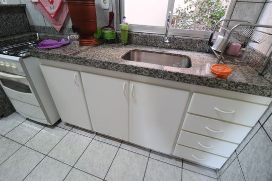 Cozinha de apartamento para alugar com 3 quartos, 69m² em Santa Mônica, Uberlândia