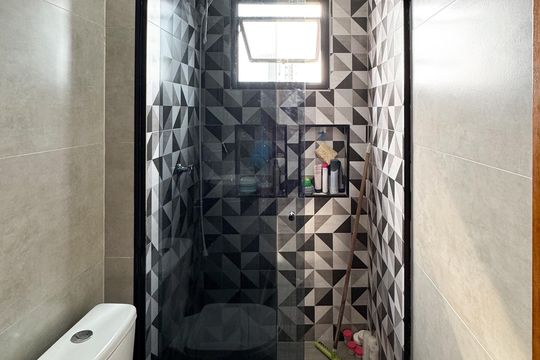 Banheiro Social de apartamento à venda com 2 quartos, 50m² em Santa Terezinha, São Bernardo do Campo