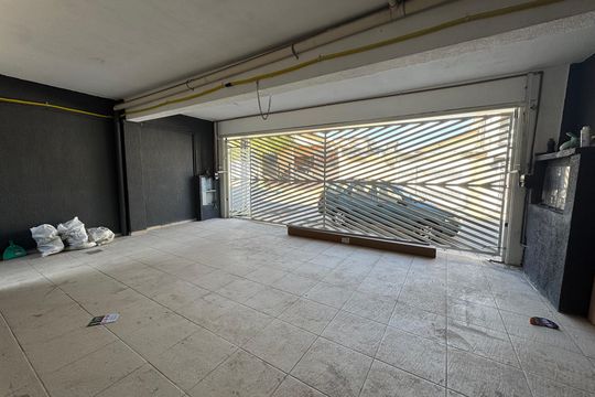 Garagem de casa para alugar com 3 quartos, 80m² em Metalúrgicos, Osasco