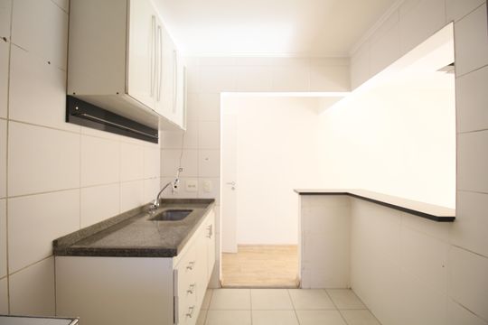 Cozinha - Armários de apartamento para alugar com 3 quartos, 70m² em Jardim Maria Rosa, Taboão da Serra