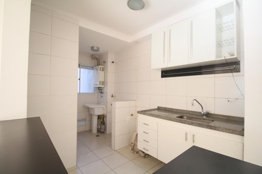 Cozinha - Armários de apartamento para alugar com 3 quartos, 70m² em Jardim Maria Rosa, Taboão da Serra