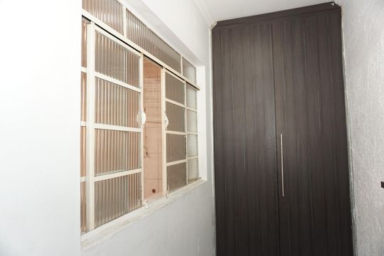 Despensa de casa para alugar com 2 quartos, 120m² em Jardim Valo Verde, Embu das Artes