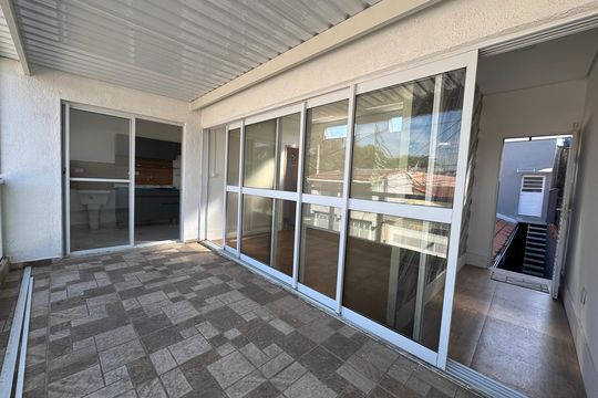 Varanda de casa para alugar com 1 quarto, 40m² em Metalúrgicos, Osasco