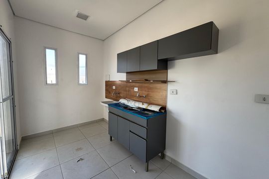 Cozinha e Área de Serviço de casa para alugar com 1 quarto, 40m² em Metalúrgicos, Osasco