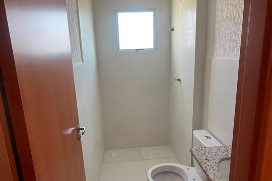 Banheiro de apartamento para alugar com 2 quartos, 44m² em Estância do Hibisco, Contagem