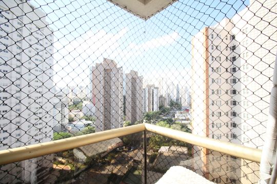 Varanda Suíte 2 de apartamento à venda com 3 quartos, 197m² em Vila Andrade, São Paulo