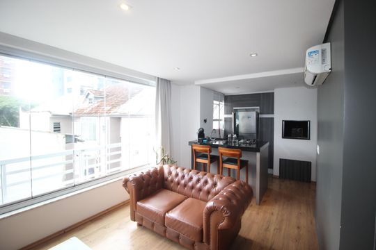 Sala de apartamento para alugar com 1 quarto, 93m² em Auxiliadora, Porto Alegre