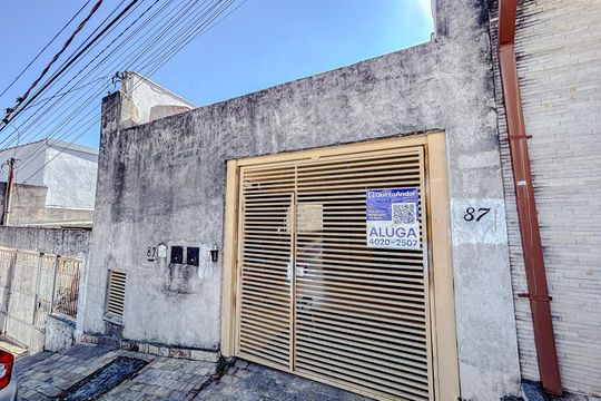 Fachada com Plaquinha de casa para alugar com 1 quarto, 45m² em Vila Carrão, São Paulo