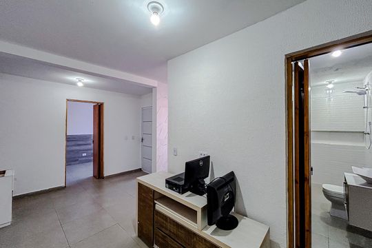 Sala de casa para alugar com 1 quarto, 45m² em Vila Carrão, São Paulo