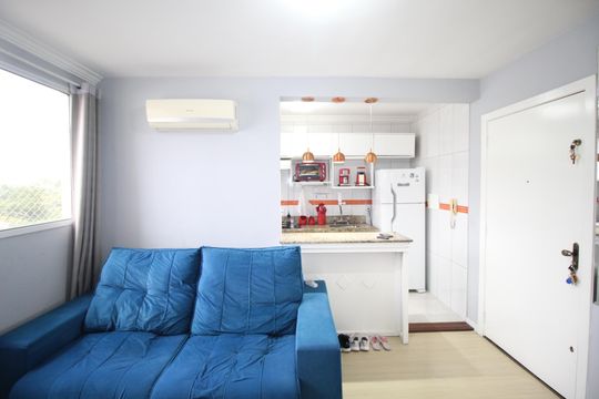 Sala de apartamento para alugar com 2 quartos, 43m² em Costa E Silva, Porto Alegre