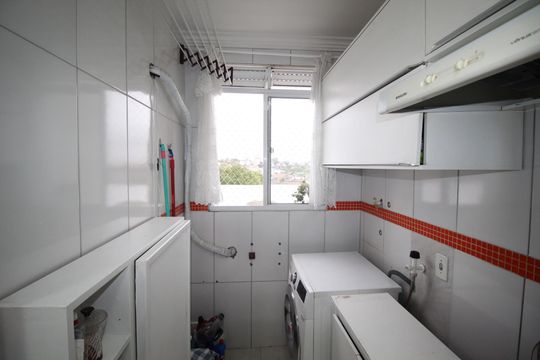 Área de Serviço de apartamento para alugar com 2 quartos, 43m² em Costa E Silva, Porto Alegre