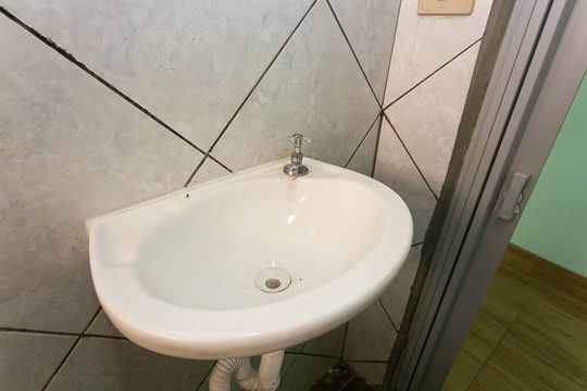 Banheiro de casa para alugar com 1 quarto, 40m² em Vila Marieta, São Paulo