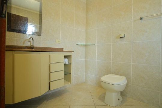 Banheiro Suíte 1  de casa para alugar com 3 quartos, 150m² em Jardim Joao de Barro, São Bernardo do Campo