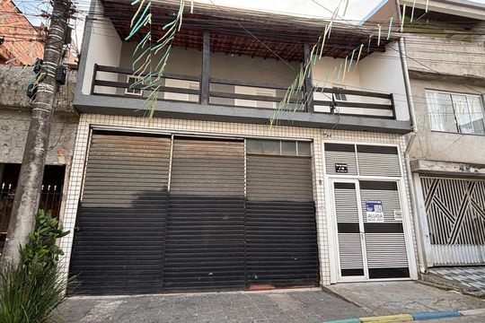Fachada de casa para alugar com 3 quartos, 150m² em Jardim Joao de Barro, São Bernardo do Campo