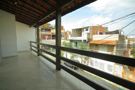 Varanda suíte 1 e suíte 2  de casa para alugar com 3 quartos, 150m² em Jardim Joao de Barro, São Bernardo do Campo