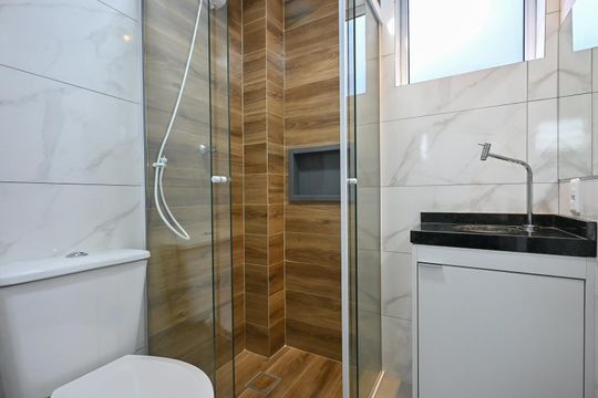 Banheiro de apartamento para alugar com 1 quarto, 27m² em Ferreira, São Paulo