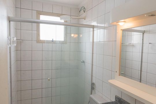 Banheiro da Suíte de apartamento à venda com 3 quartos, 75m² em Vila São Bento, Campinas