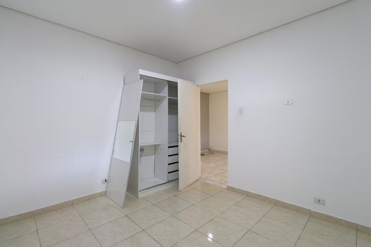 Quarto 2 de casa à venda com 3 quartos, 232m² em Barra Funda, São Paulo