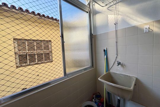 Área de serviço de apartamento para alugar com 2 quartos, 82m² em Gonzaga, Santos