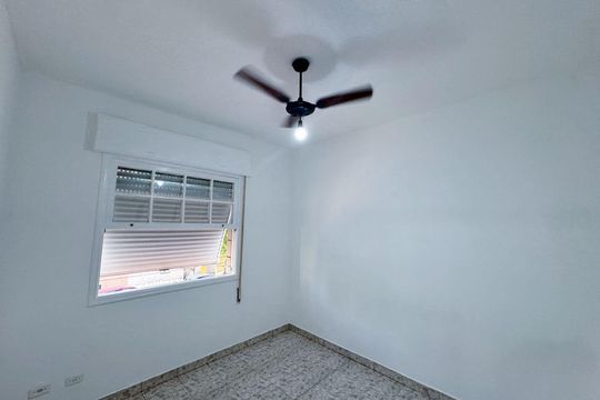 Quarto de apartamento para alugar com 2 quartos, 82m² em Gonzaga, Santos