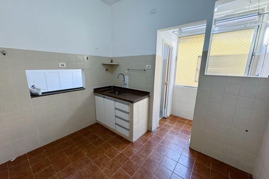 Apartamento para alugar com 2 quartos, 82m² em Gonzaga, Santos