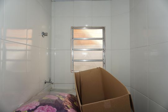 Lavanderia de casa para alugar com 2 quartos, 110m² em Chácaras Caxingui, Embu das Artes