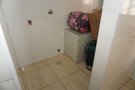 Lavanderia de casa para alugar com 2 quartos, 110m² em Chácaras Caxingui, Embu das Artes