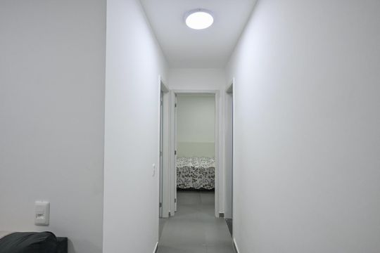 Corredor de apartamento para alugar com 2 quartos, 38m² em Ferreira, São Paulo