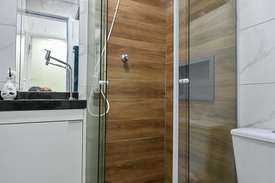 Banheiro de apartamento para alugar com 2 quartos, 38m² em Ferreira, São Paulo