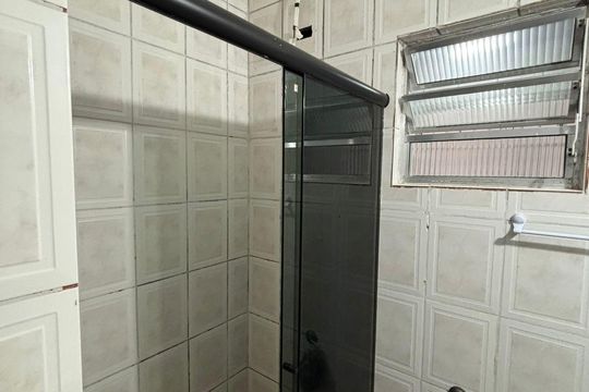 Banheiro de casa para alugar com 2 quartos, 80m² em Vila Engenho Novo, Barueri