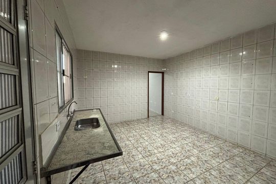 Cozinha de casa para alugar com 2 quartos, 80m² em Vila Engenho Novo, Barueri