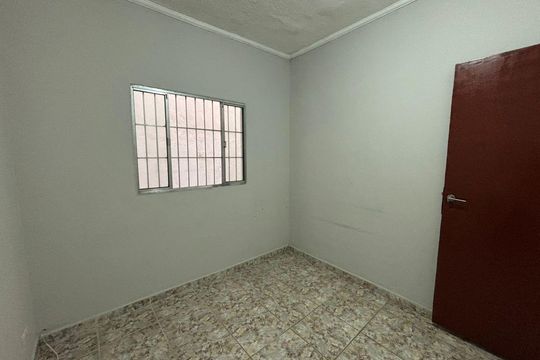 Quarto  de casa para alugar com 2 quartos, 80m² em Vila Engenho Novo, Barueri