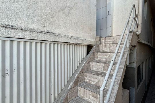 Entrada de casa para alugar com 2 quartos, 80m² em Vila Engenho Novo, Barueri