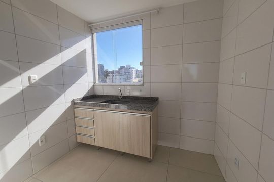 Cozinha de apartamento para alugar com 2 quartos, 140m² em Cabral, Contagem