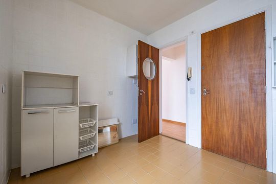 Cozinha de apartamento para alugar com 2 quartos, 68m² em Sumarezinho, São Paulo