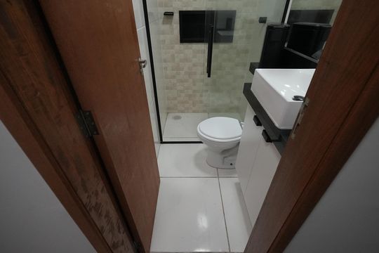 Banheiro Social de apartamento para alugar com 2 quartos, 55m² em Parque das Nações, Santo André