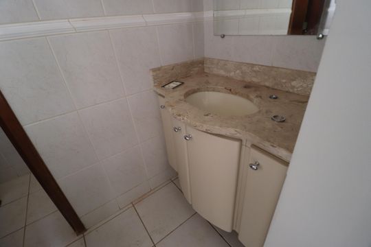 Lavabo de casa para alugar com 3 quartos, 240m² em Tabajaras, Uberlândia