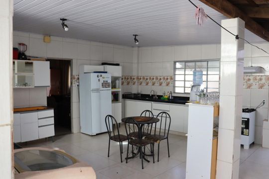 Casa à venda com 3 quartos, 242m² em Vila Novo Horizonte, Goiânia