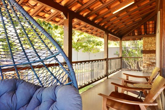 Varanda - Casa Principal de casa de condomínio à venda com 6 quartos, 700m² em Ouro Velho Mansões, Nova Lima