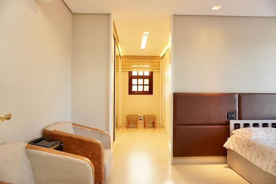 Suíte 1 - Casa Principal de casa de condomínio à venda com 6 quartos, 700m² em Ouro Velho Mansões, Nova Lima