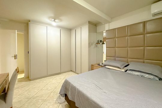 Suíte  de casa para alugar com 3 quartos, 200m² em Areias, São José