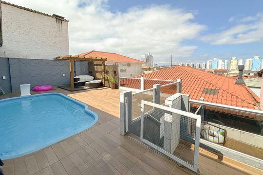 Piscina de casa para alugar com 3 quartos, 200m² em Areias, São José