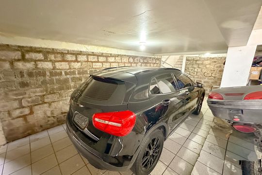 Garagem de casa para alugar com 3 quartos, 200m² em Areias, São José