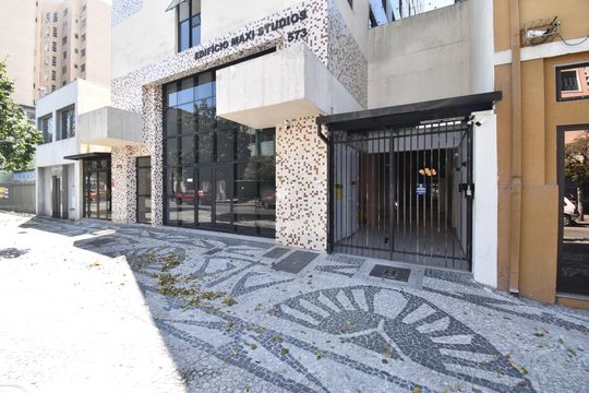 Fachada de kitnet/studio para alugar com 1 quarto, 25m² em Centro, Curitiba