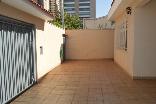 Garagem de casa para alugar com 3 quartos, 345m² em Jardim Irajá, Ribeirão Preto