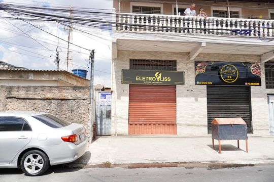 Fachada  de casa para alugar com 3 quartos, 80m² em Santa Edwiges, Contagem