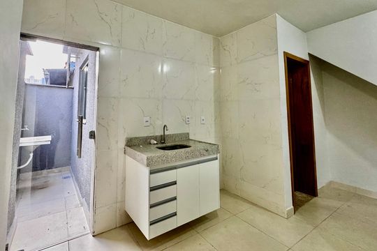 Cozinha  de casa para alugar com 1 quarto, 40m² em Ipiranga, Belo Horizonte