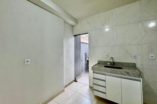 Cozinha  de casa para alugar com 1 quarto, 40m² em Ipiranga, Belo Horizonte